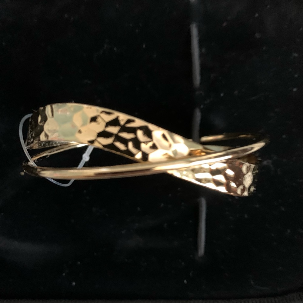 Condition New , Gold bracelet